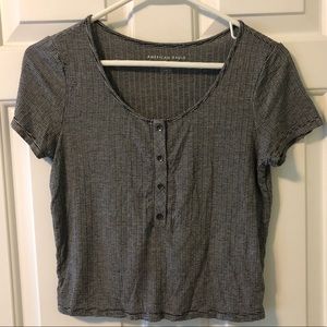 American Eagle EUC woman’s baby t-shirt scoop neck